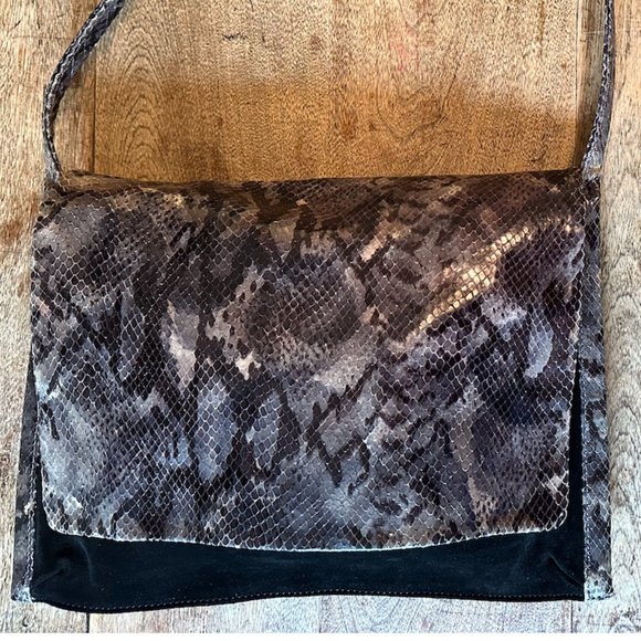 VINTAGE ITALIAN LEATHER PURSE! - Picture 4 of 5